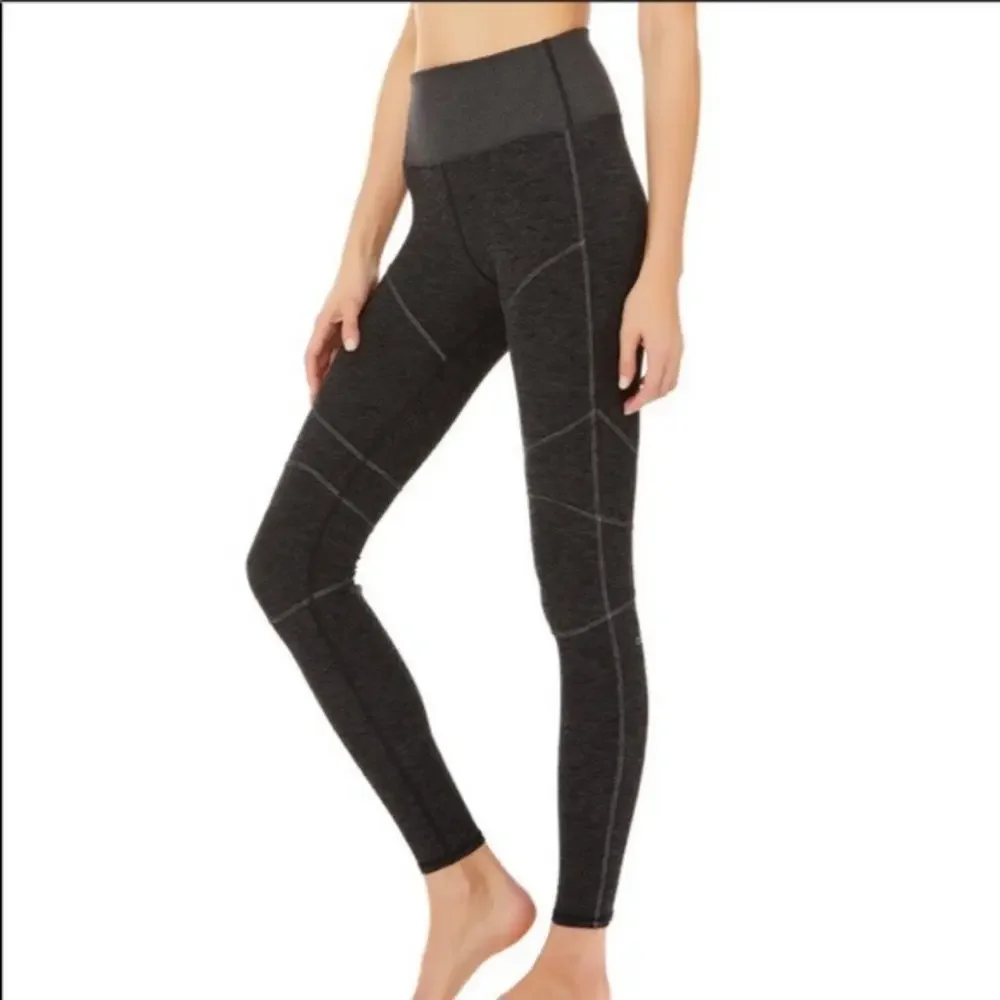 Alo Yoga High-Waist Alosoft Revel Legging - Dark Heather Grey in Gray